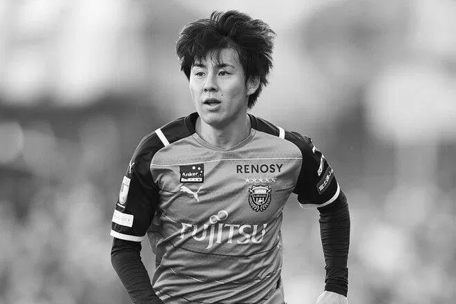 Image 【伝統】ミランのユニフォームに袖を通す本田圭佑 26 【伝統】ミランのユニフォームに袖を通す本田圭佑 image 0