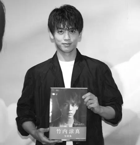 竹内涼真の写真集『ryoma takeuchi』イベントが大盛況の理由！ photo 2