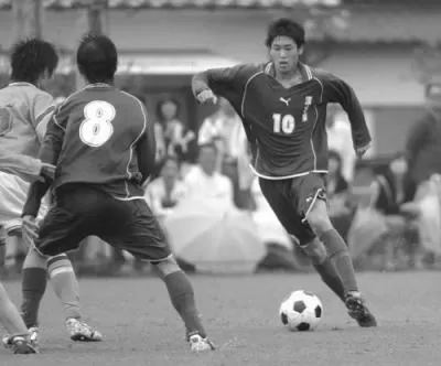 内田篤人の高校時代のポジションはサイドハーフ！？ image 0