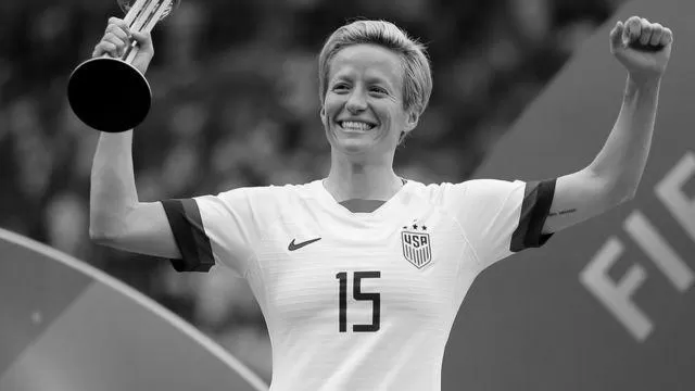 2016年サッカー日本代表のユニフォームが酷評の理由・・ image 1